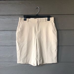 Banana republic Factory dressy 10” shorts cream Size 6